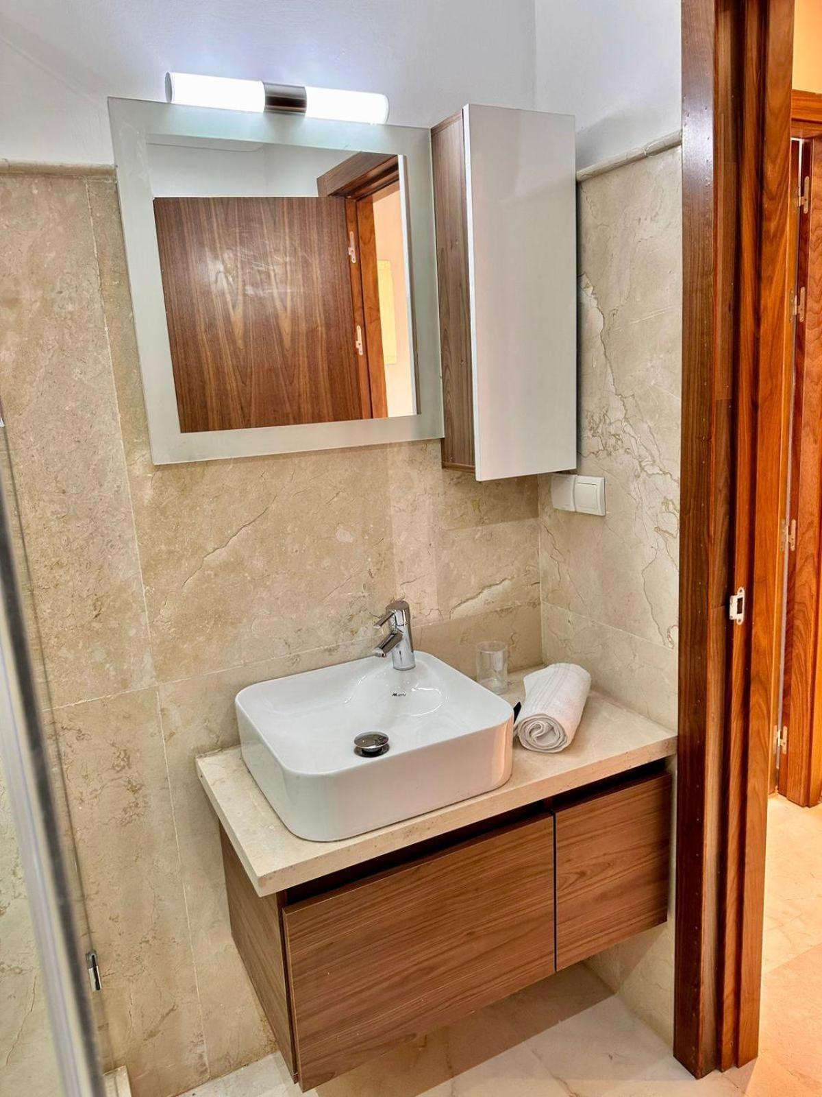 Appartement Luxueux Avec Piscine 10 Minutes Du Centre Ville Marraquexe Exterior foto